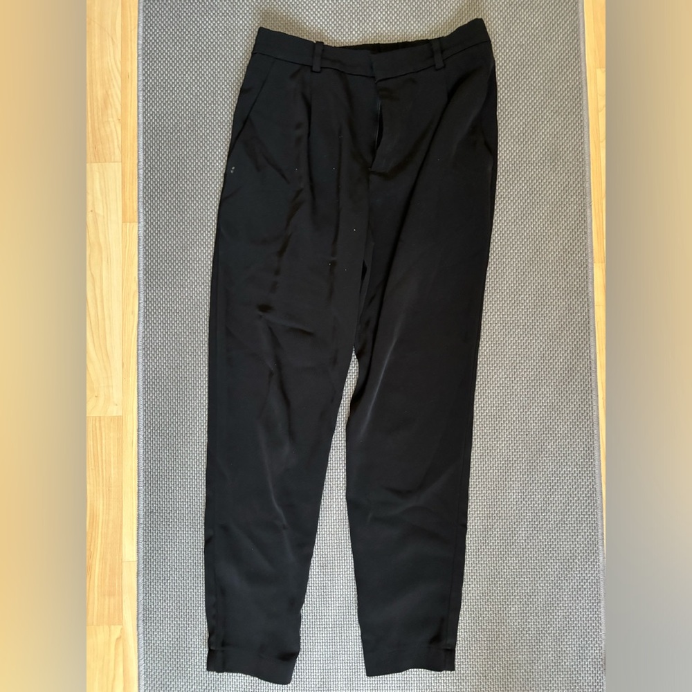 Uniqlo black professional jogger trousers